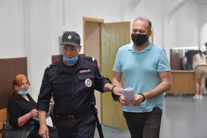 Банк растратили как-то неряшливо