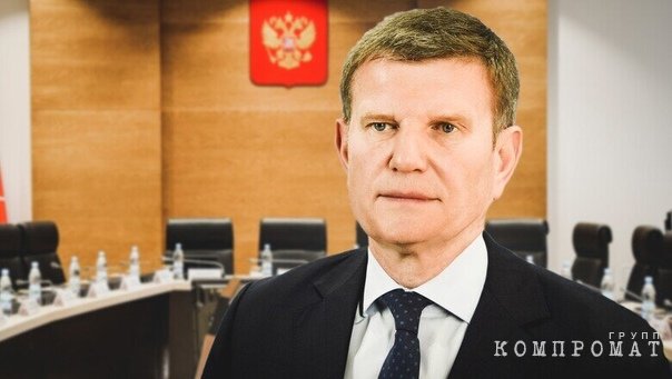 Депутат по зернышку клюет