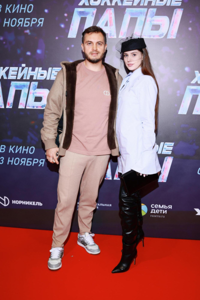 Бил и отобрал все деньги: реальные причины, по которым Саша Артемова сбежала от Николая Субачева