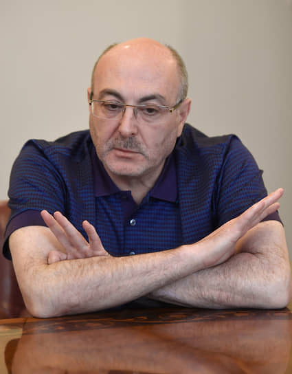 Броня крепка, но танки наши слились