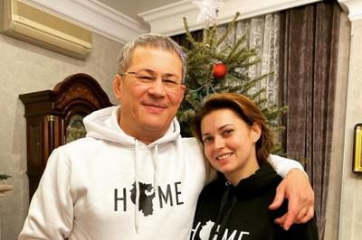 Портрет типичной жены губернатора.