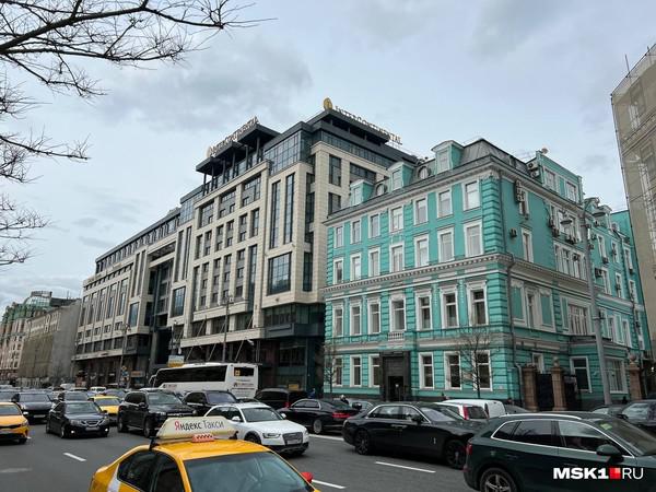 Кто держит Тверскую.