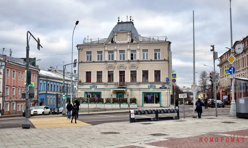 Червь из подземки: Как автор "Метро 2033" Дмитрий Глуховский обживается в Барселоне и оскорбляет Россию