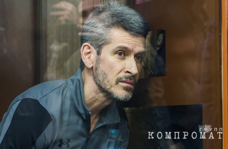 Основоположник группы "Размер" и бывший-член сената осуждены за хищение свыше 11 миллиардов руб.  и переобустройства больших объектов