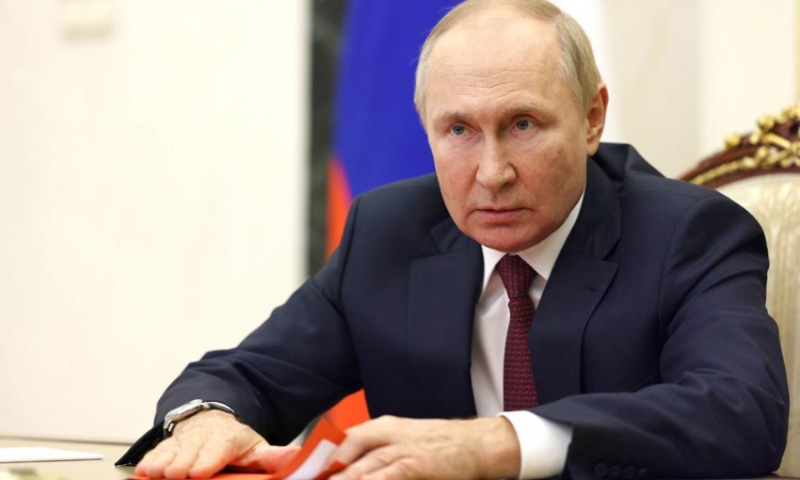 Владимир Путин высказал угрозу Украине твердым ответом в случае продолжения террористических актов