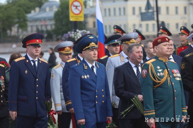 Колючка безразличия