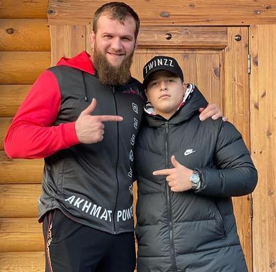 Часы 14-летнего Адама Кадырова.