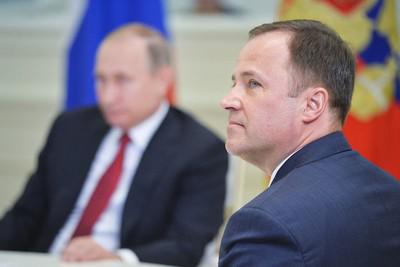 Администрация президента в окружении врагов.