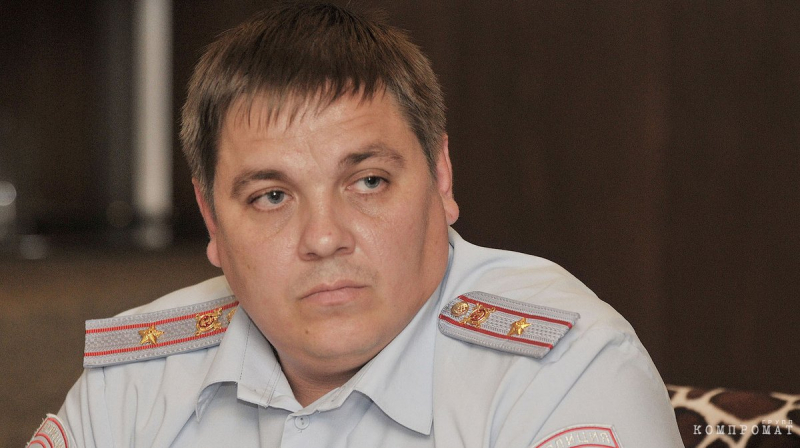 Экс-замглавы воронежской ГИБДД, разжалованный после засветки недвижимости на 63 млн руб., пытался за 100 тыс. руб. купить права для шестерых граждан