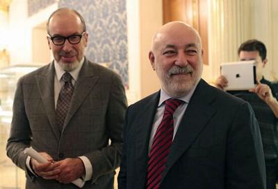 Квартирный вопрос Вексельберга подставил его друга.