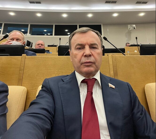 Депутатские закрома. Виктор Зубарев: мастодонт без политического веса 