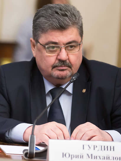Дипломы потребовали защиты