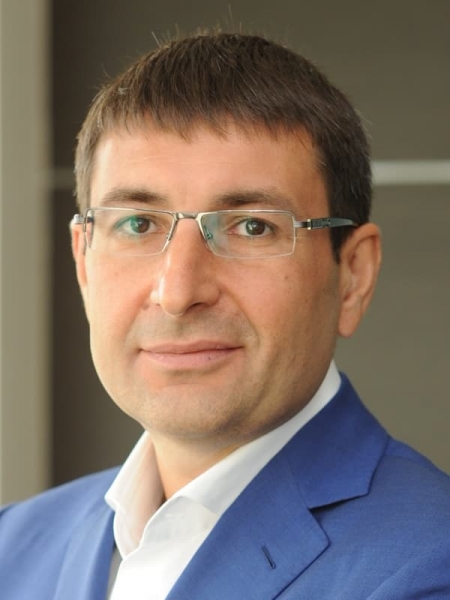Дмитрий Гусев