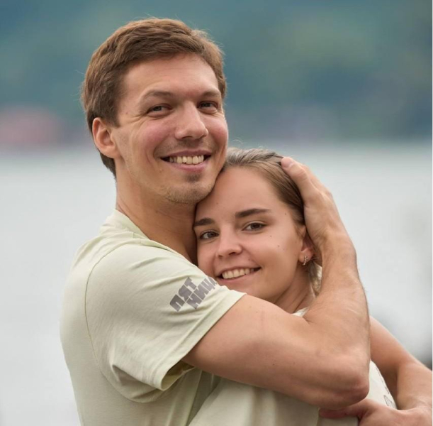 Дмитрий Соловьев и Дина Аверина о съемках в &laquo;Ставке на любовь&raquo;, токсичности других участников и годовщине