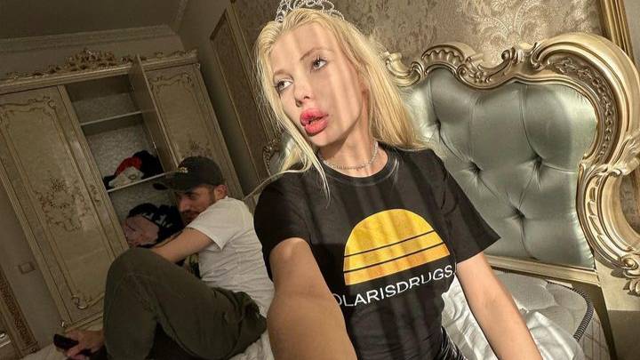Драки, унижения и пьяный угар: На что готовы треш-блогеры Паша Техник и Юля Финесс ради денег