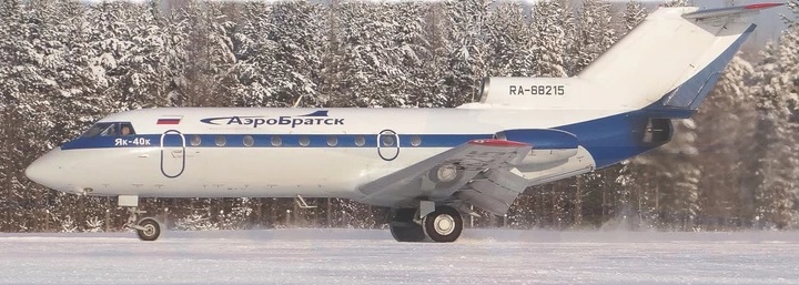 Два колеса лопнули у самолёта при посадке в аэропорту Братска