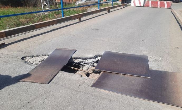 Движение транспорта по мосту через Ушайку в томский посёлок Заварзино перекрыто