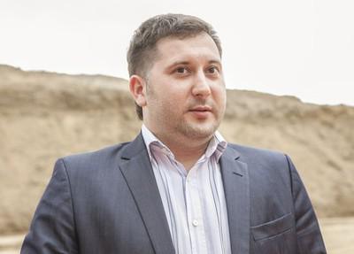 Виталий Нахлупин и Валентин Дукорский отдохнут от курортных работ.