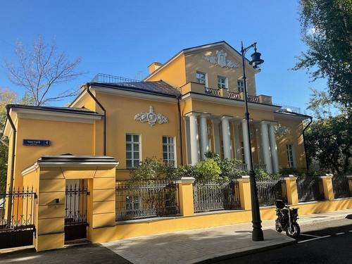 Тимур (Гламур) Иванов.