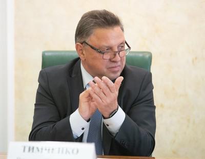 Сенаторы в окружении врагов.