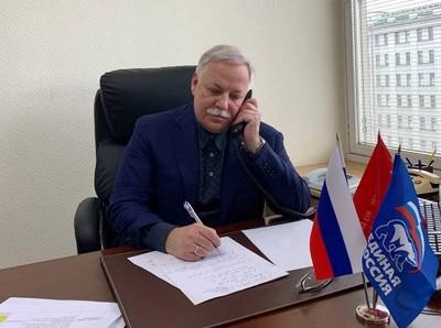 "Мы просто, черт возьми, нелегальны".