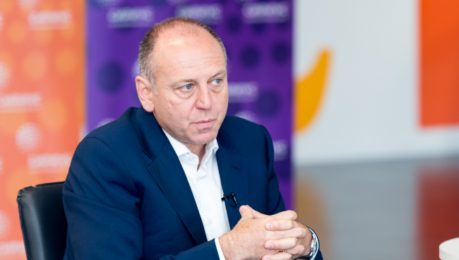 Пумпянский не успевает осваивать млрд на Универсиду