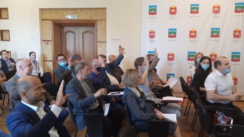 Дума Трехгорного отказывает главе в доверии. «Уральская Швейцария преобразуется в свинарник», а «Росатом» сделает предложение