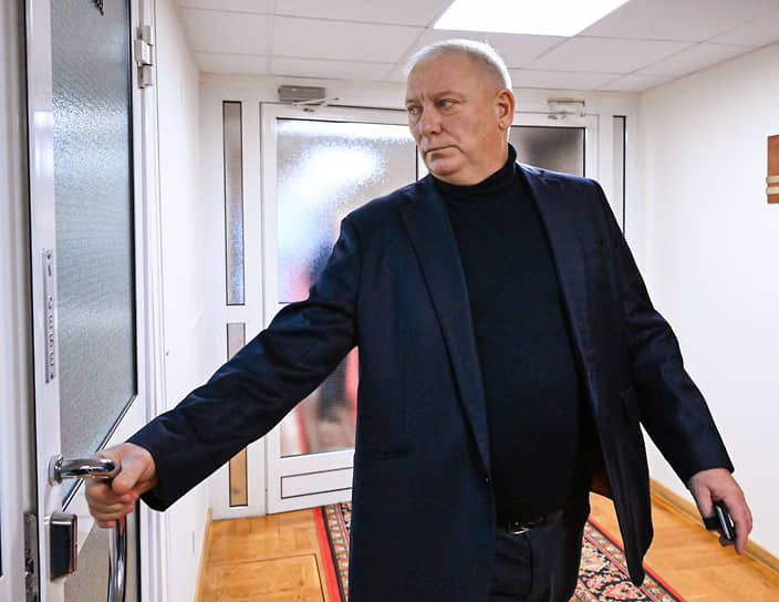 Экс-депутат Госдумы Анатолий Вороновский арестован 3 декабря 2025 года по обвинению в получении взятки в особо крупном размере. Решение суда: заключение под стражу до 11 января 2026 года.