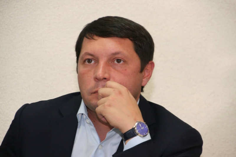 Бывшему депутату предъявили долевых собственников