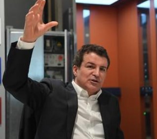 Вилла в США и дюплекс в Париже