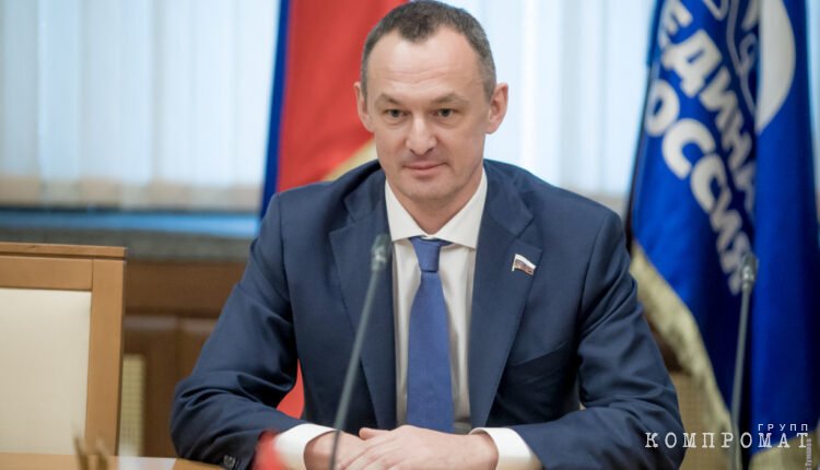 Экс-парламентария Государственной Думы приговорили к тюремному сроку за стычку с сотрудником ДПС