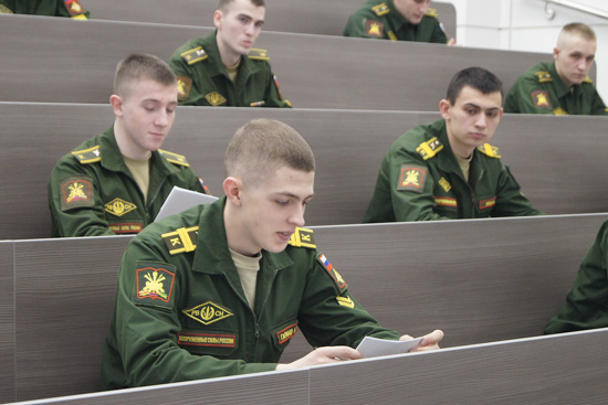 Стала известна вероятная причина смерти учащихся в казарме под Петербургом