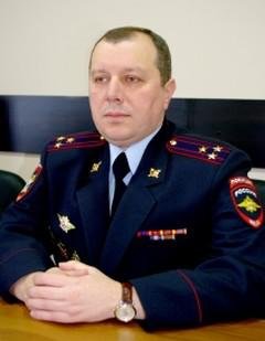 Начальник линейного управления МВД Сочи бесплатно харчевался в кафе "Бригантина" и катался на катере