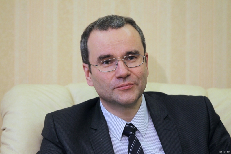 Бывший тверской глава региона Зеленин, дочь полномочного представителя кабинета министров Барщевского, президент Русэнергосбыта Андронов, бывший-председатель "Наших" Дрокова