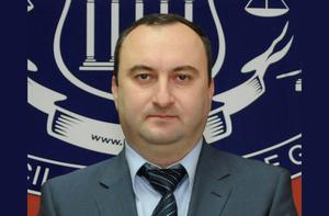 Скромное обаяние грузинской Фемиды.