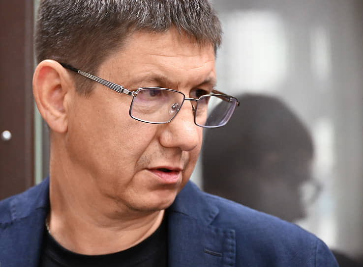 Футбольный менеджер возвратился на поле