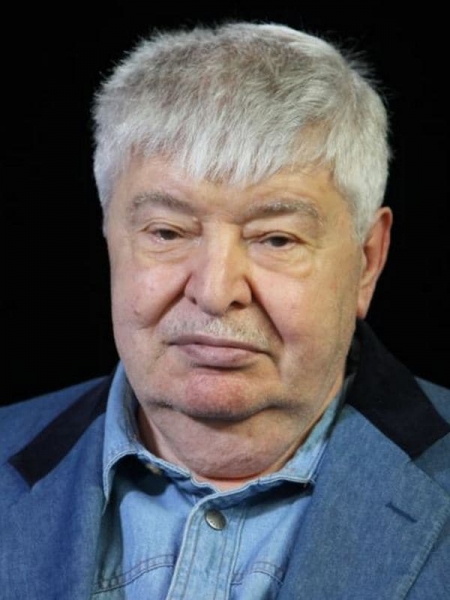 Гавриил Попов