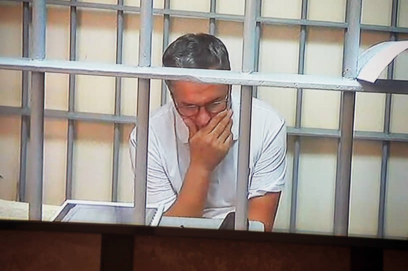 Генерала домой не отпустили