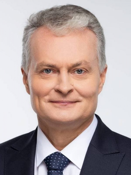 Гитанас Науседа