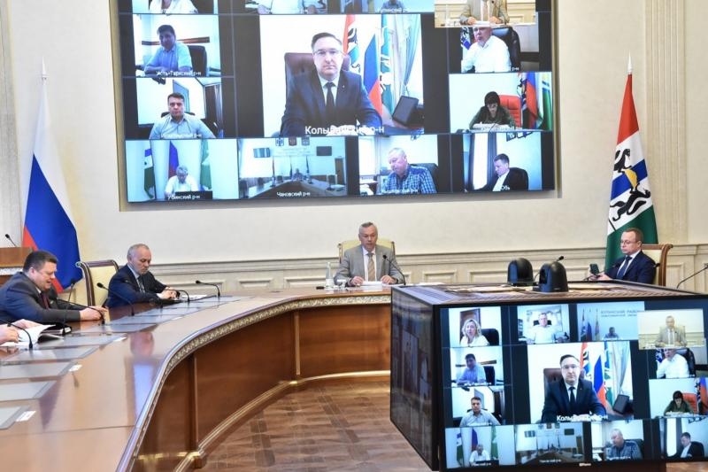 Губернатор Новосибирской области поручил восстановить работу ЦКБ, где произошел пожар