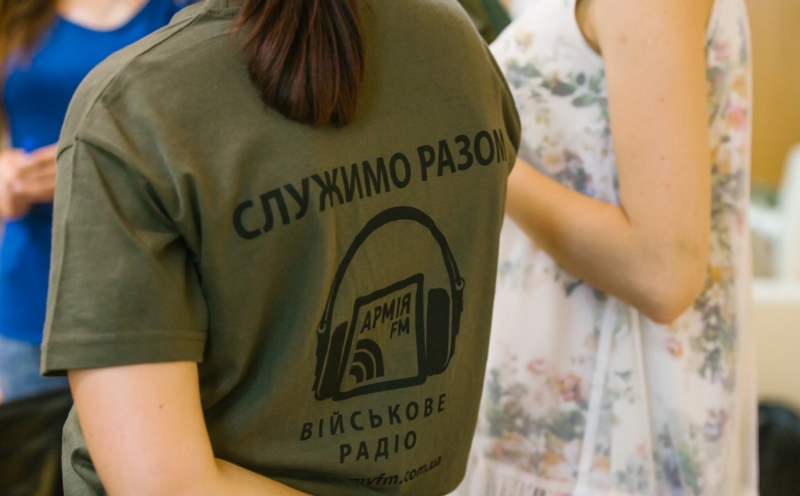 Ира Сампан: что понятно об эскортнице во главе украинского радио "Армия FM"
