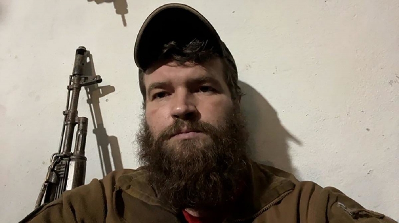 Истерика замкомандира "Азова": Как нацист Паламар со своими боевиками прикрывается на "Азовстали" мирными мариупольцами