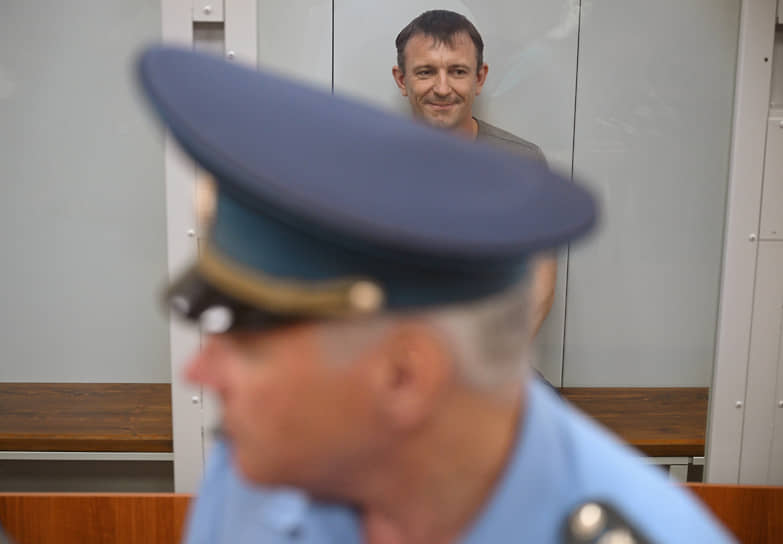 Иван Попов не генерал, а заключенный