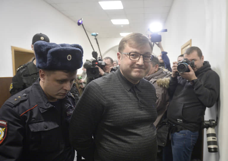 Из ФСО — народу