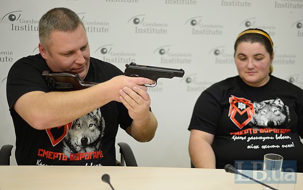 Языческий бард, который предал "Беркут": Как комбат Янголенко на Украине казнил российских боец для супруги