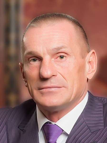 Юрий Иванов