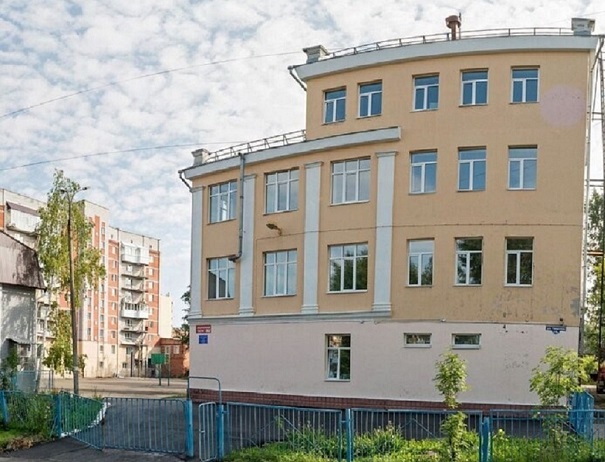 Капремонтом спортзала томской школы №41 займётся ООО «Кронос»