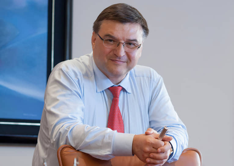 Киберзащитника согнули в «Дугу»