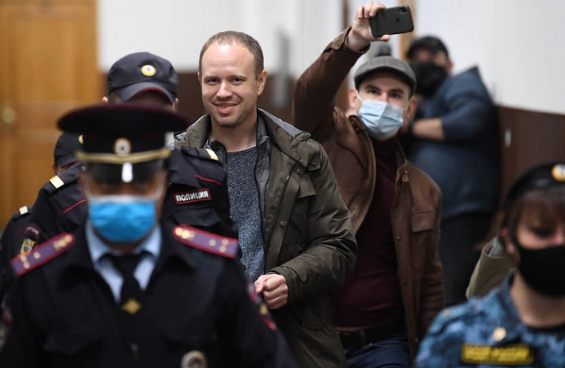 Коммунисту скидка вышла