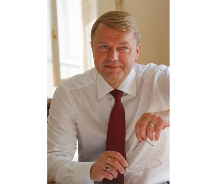 Кто выручил от серьезного наказания наркозависимого, по чьей вине в аварии умер сын руководителя театра Ленсовета